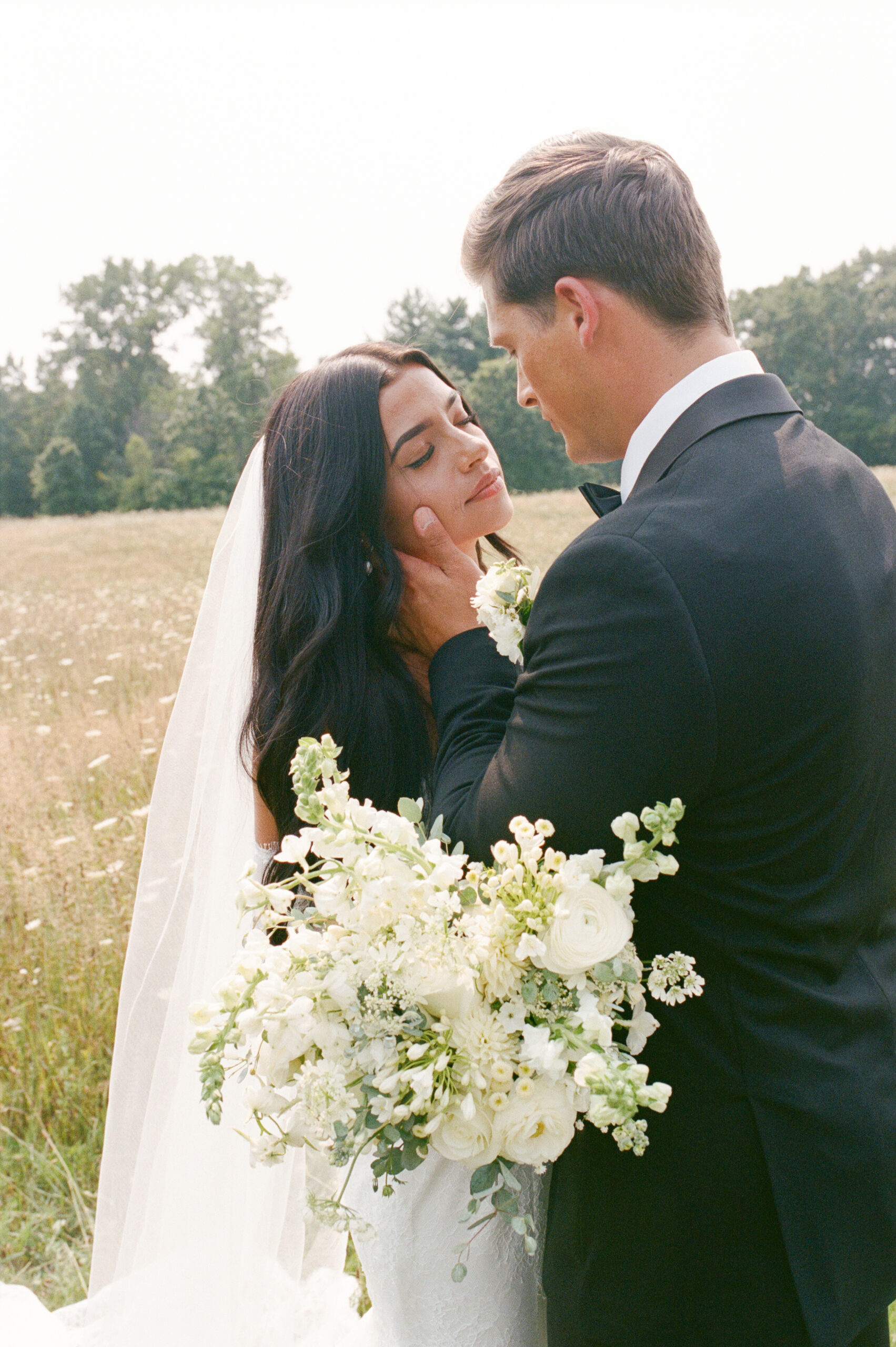 MICHIGAN WEDDING PHOTOGRAPHER